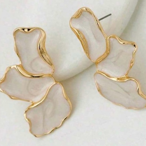 White Enamel and Gold Flower Earrings - Picture 1 of 4